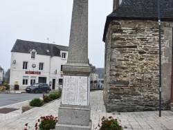 Photo paysage et monuments, Lanouée - le monument aux morts