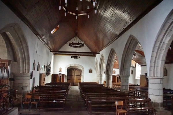 Photo Lanouée - église Saint Pierre