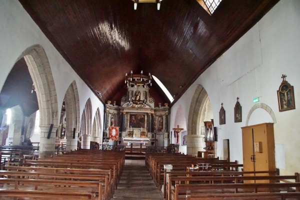 Photo Lanouée - église Saint Pierre