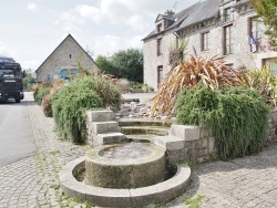 Photo paysage et monuments, Lizio - la fontaine