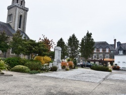 Photo paysage et monuments, Loyat - le village