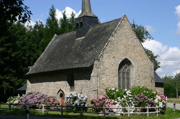 Photo Ménéac - autre vue de la chapelle