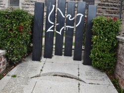 Photo paysage et monuments, Monterrein - le monument aux morts