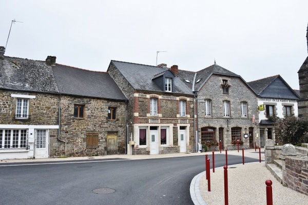 Photo Néant-sur-Yvel - le village