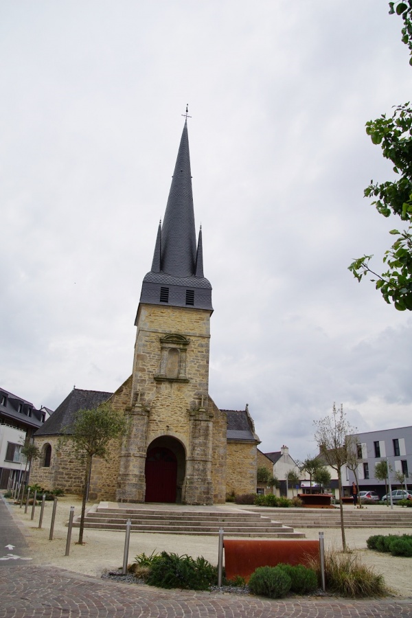 Photo Plescop - église saint pierre