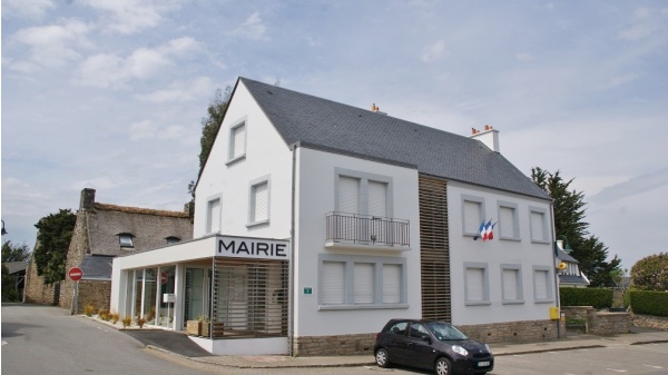 Photo Plougoumelen - la mairie