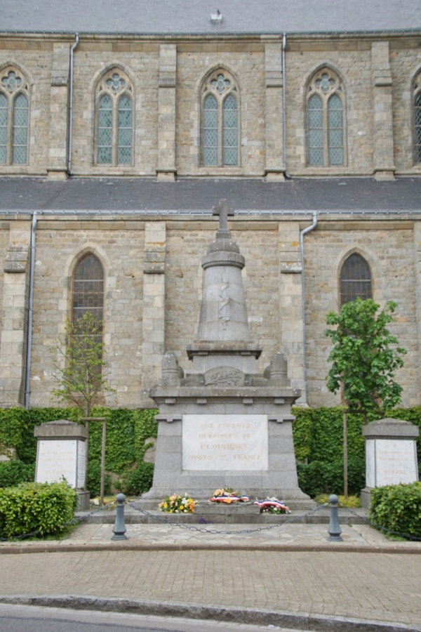 Photo Plouhinec - le monument aux morts