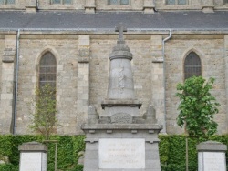 Photo paysage et monuments, Plouhinec - le monument aux morts