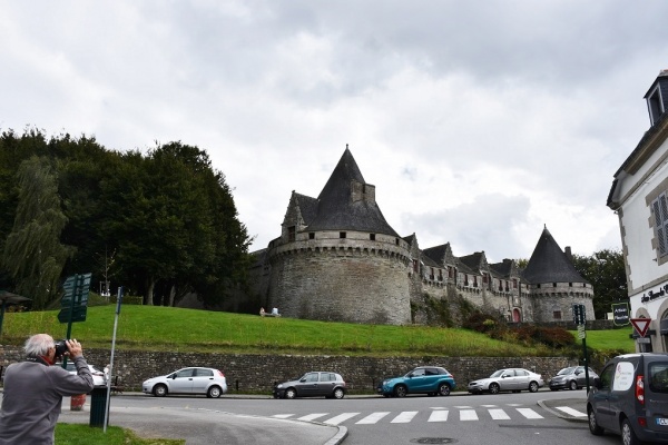 Photo Pontivy - le château