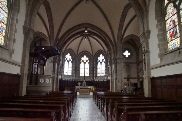 Photo Réguiny - église Saint clair