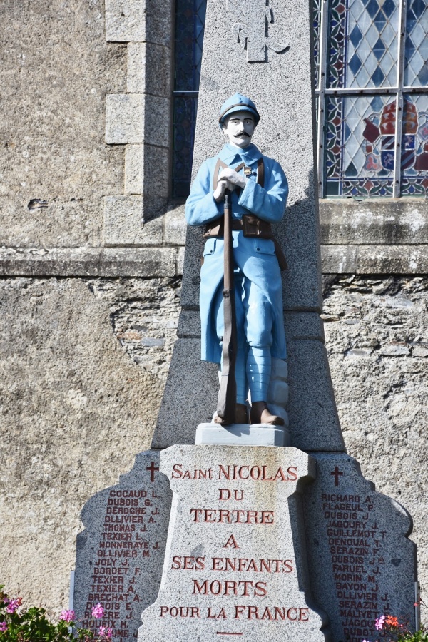 Photo Saint-Nicolas-du-Tertre - Le Monuments aux Morts