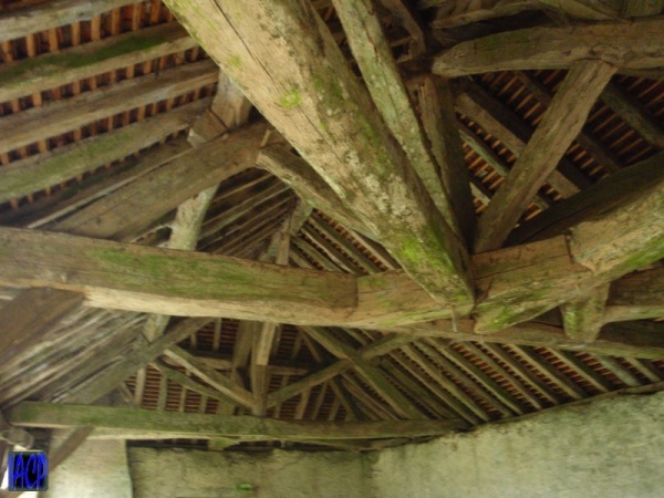 Photo Champlemy - Un lavoir de Champlemy Nièvre (Sous le toit) (1)