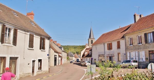 Photo Châteauneuf-Val-de-Bargis - La Commune