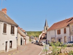 Photo paysage et monuments, Châteauneuf-Val-de-Bargis - La Commune