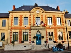 Photo paysage et monuments, Guérigny - La Mairie