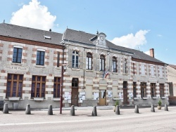 Photo paysage et monuments, Myennes - La Mairie
