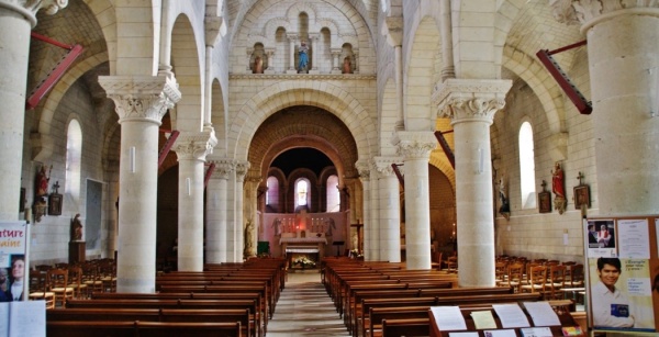 Photo Pougues-les-Eaux - Interieure de L'église