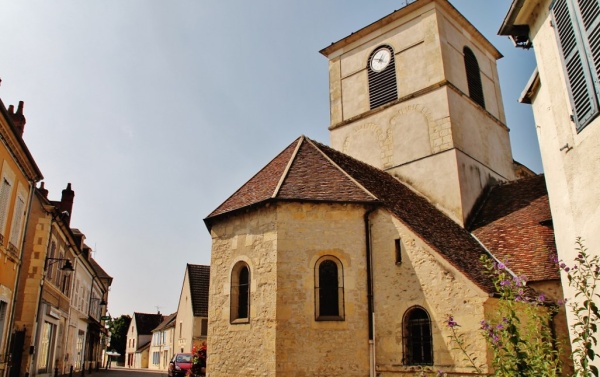 Photo Pougues-les-Eaux - L'église