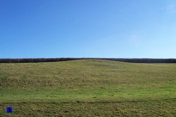 Photo Prémery - Tumulus