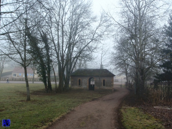 Photo Prémery - Ancien lavoir du plan d'eau de Prémery