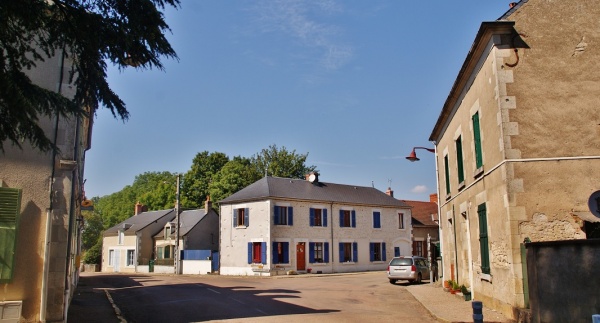 Photo Raveau - La Commune