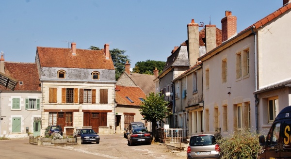 Photo Raveau - La Commune