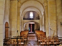 Photo paysage et monuments, Sainte-Colombe-des-Bois - Interieure de L'église