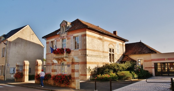 Photo Suilly-la-Tour - La Mairie