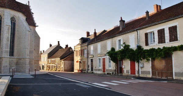 Photo Suilly-la-Tour - La Commune