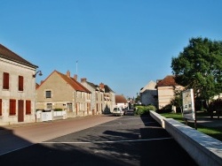Photo paysage et monuments, Suilly-la-Tour - La Commune