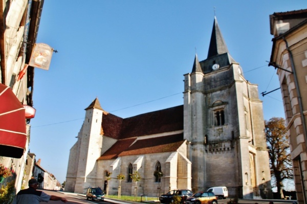 Photo Suilly-la-Tour - L'église