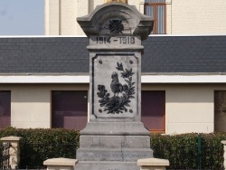 Photo paysage et monuments, Attiches - le monument aux morts