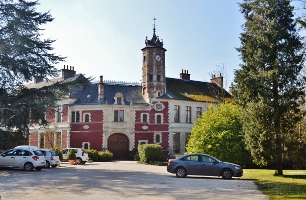 Photo Aubry-du-Hainaut - Le Château