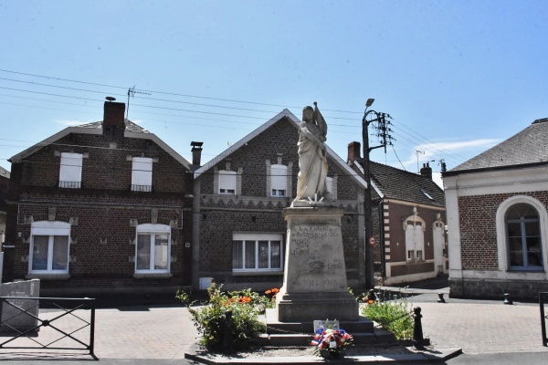 le monument aux morts