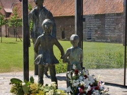 Photo paysage et monuments, Baisieux - Monument aux Morts ( Sculpture )