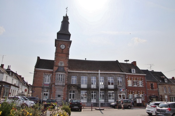 Photo Bavay - la mairie