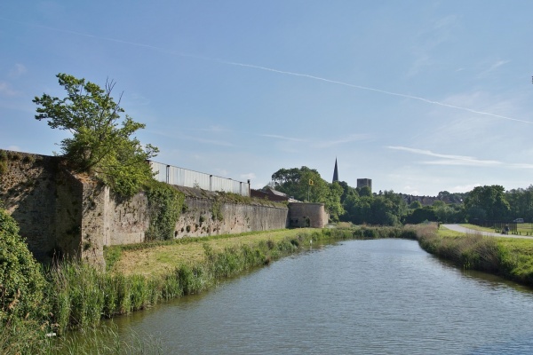 Photo Bergues - la Rivière