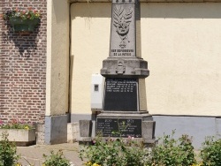 Photo paysage et monuments, Beuvry-la-Forêt - le monument aux morts