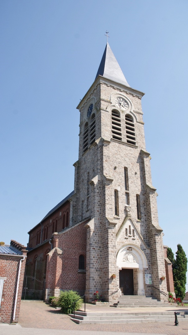 Photo Bugnicourt - église Saint Pierre Saint Paul