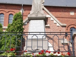 Photo paysage et monuments, Bugnicourt - le monument aux morts