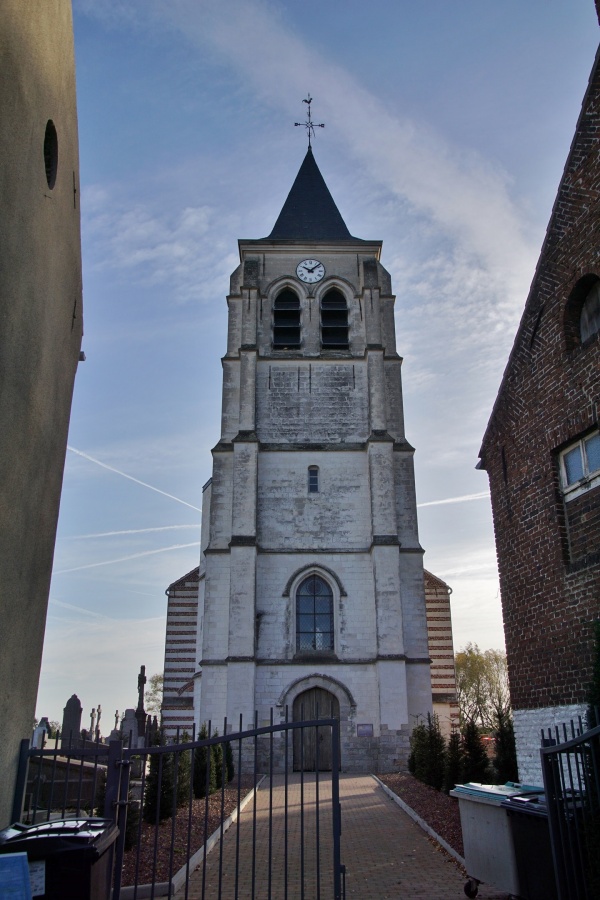 Photo Camphin-en-Carembault - église Saint Médard