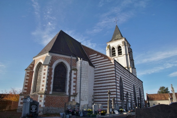 Photo Camphin-en-Carembault - église Saint Médard