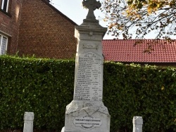 Photo paysage et monuments, Camphin-en-Carembault - le Monument Aux Morts