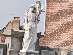 Photo paysage et monuments, La Chapelle-d'Armentières - le monument aux morts