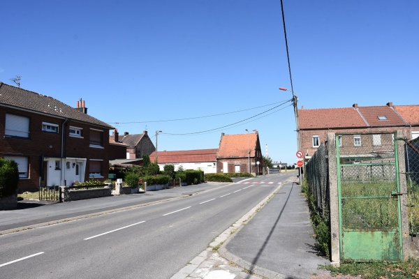 Photo Émerchicourt - le Village