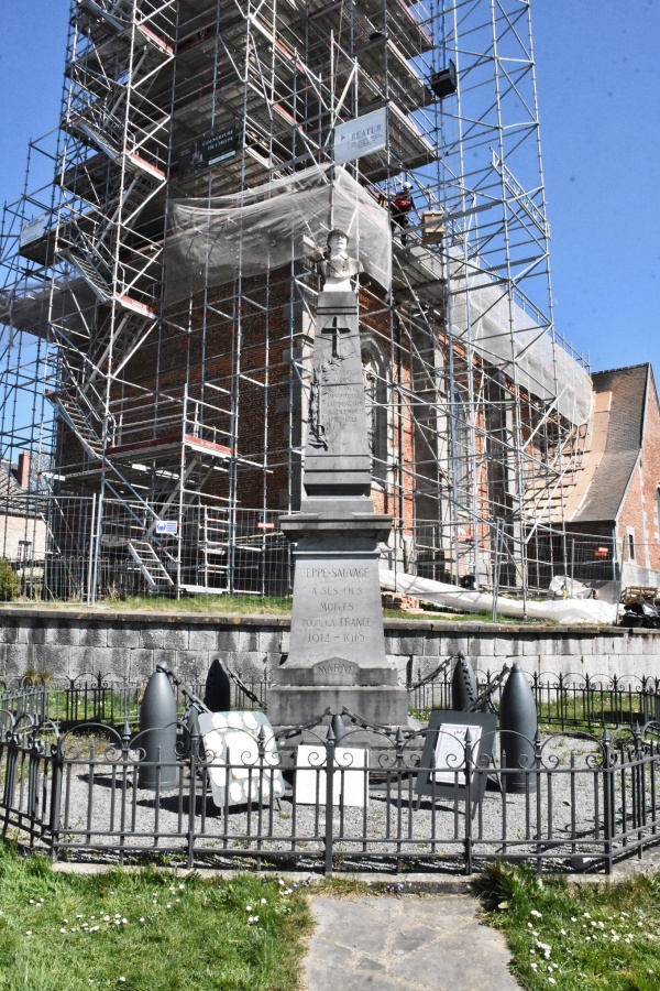 Photo Eppe-Sauvage - le monument aux morts