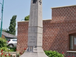 Photo paysage et monuments, Estrées - le monument aux morts