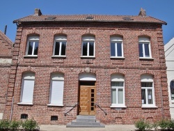 Photo paysage et monuments, Estrun - la mairie