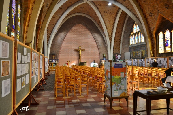 Photo Halluin - +église Notre-Dame des Fièvres