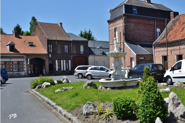 Photo Hasnon - Le Village